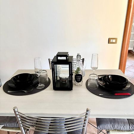 Апартаменты Palazzo Proietti Bilo 7 Биелла Экстерьер фото